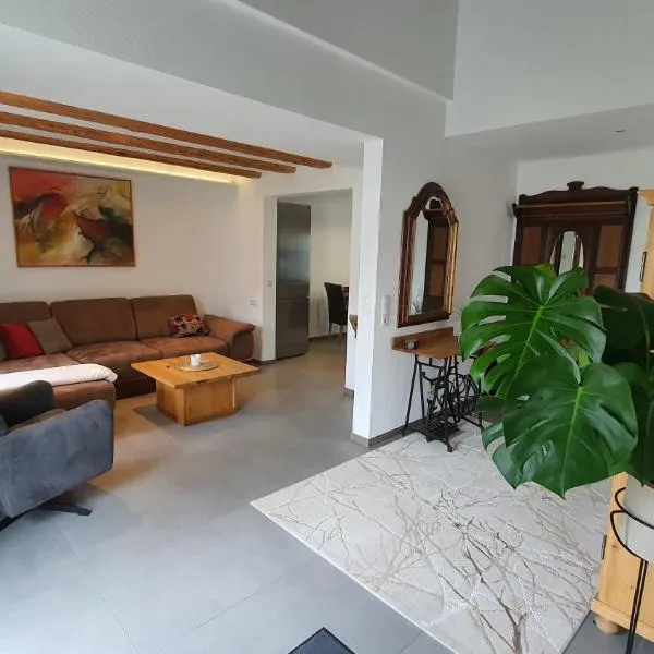 Ferienwohnung Am Gäsbach OG, ξενοδοχείο σε Katzwinkel