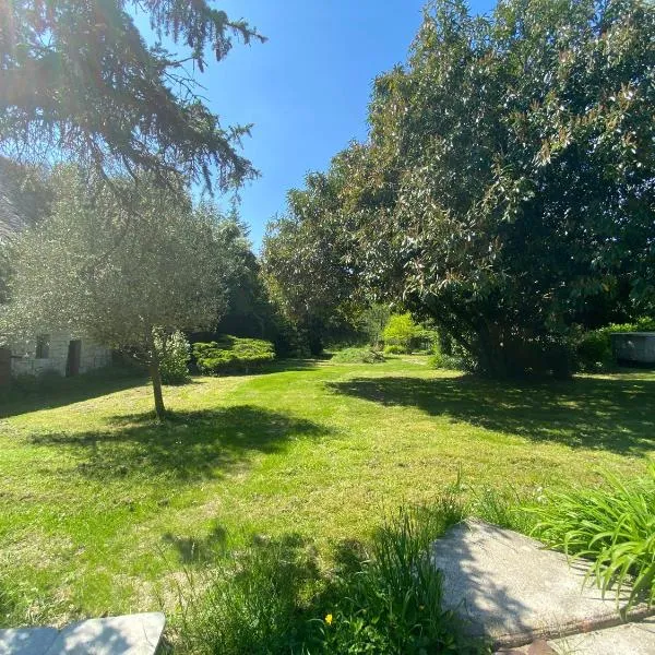 Domaine de la Closerie Champêtre - Chambres d'hôtes, hotel in Huismes