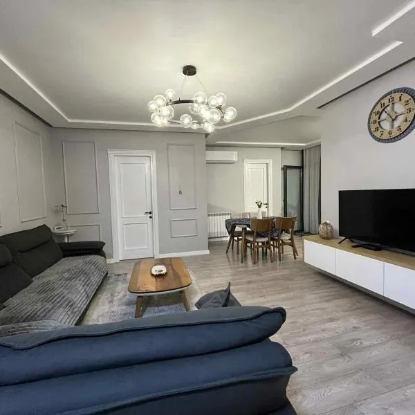 BST Batumi Leo, hotel a Angisa
