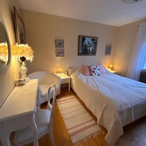 Dahlias Bed & Breakfast, hotel v destinaci Väderstad