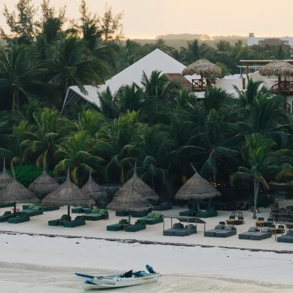 Casa Las Tortugas Petit Beach Hotel & Spa, hotel i Isla Holbox