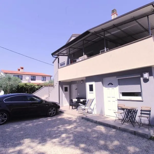 Apartments Sidro, hotel di Savudrija