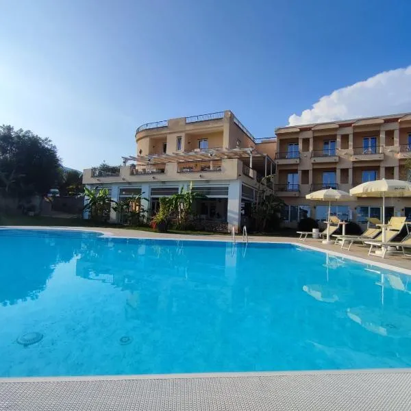 Hotel America, hotel Marina di Camerotában