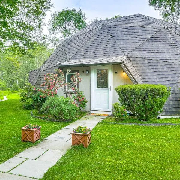 Unique Geodesic Dome Escape in Nature!, hotell i Warren