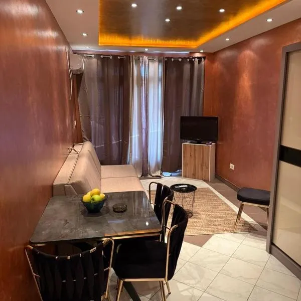 Apartman Studio Novi, hotel in Savina