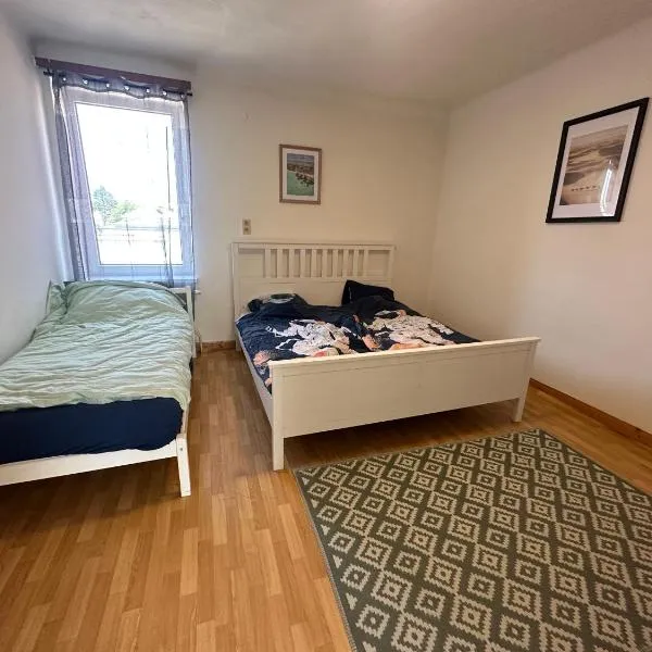 Privatzimmer Mama, hotel in Tresdorf