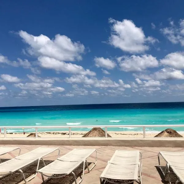 Hermoso Apartamento con playa en Zona Hotelera, hotel Cancúnban