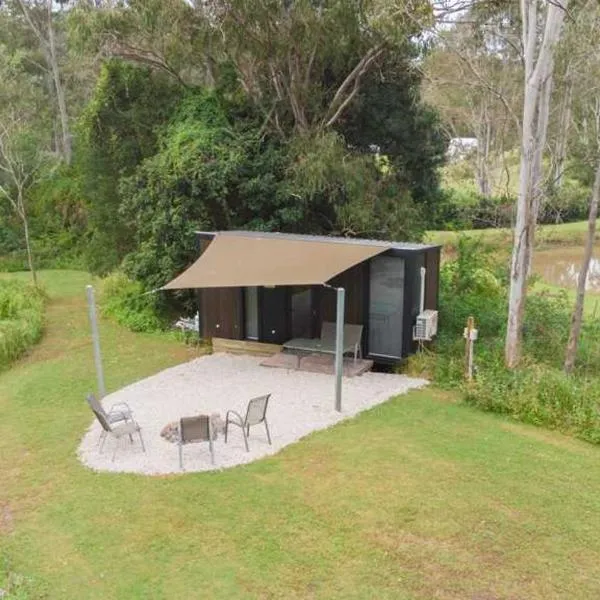 Hill Creek Tiny House 4 by Tiny Away, hotel din Perwillowen