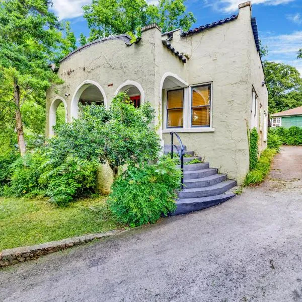 Family and Pet friendly Charming Cozy Casita, hotel in Birmingham