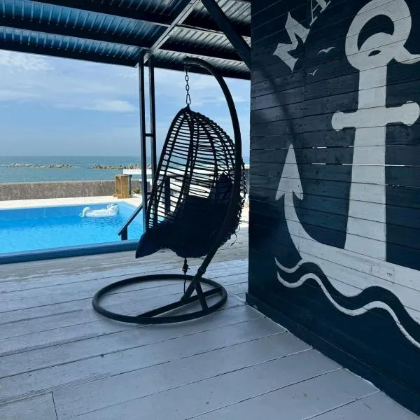 MARINE-Q, Hotel in Inami