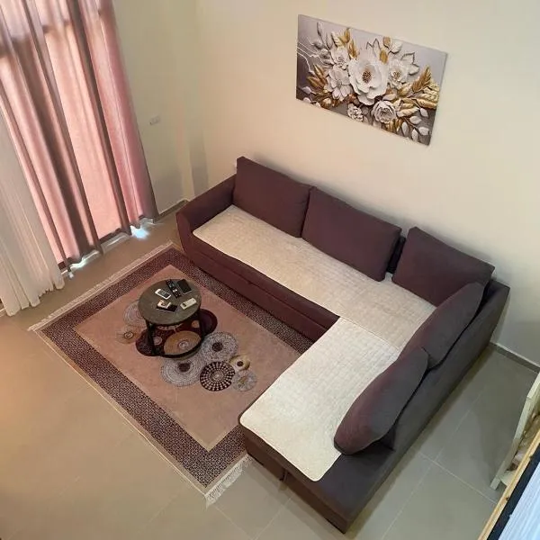 ED Living, hotel in Orikum