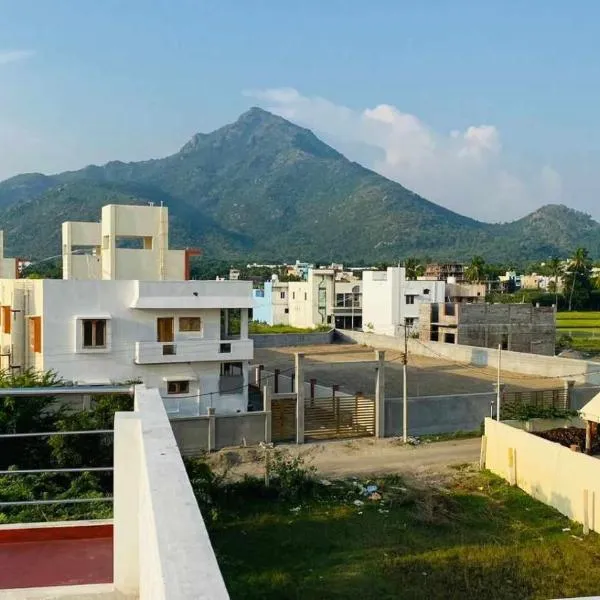 Tiru Guesthouse and Rooms, hotel in Tiruvannāmalai