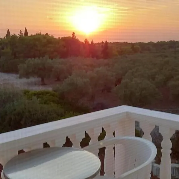 Sunsethouse kokkinopilia Agios Leon, hotel in Agios Leon