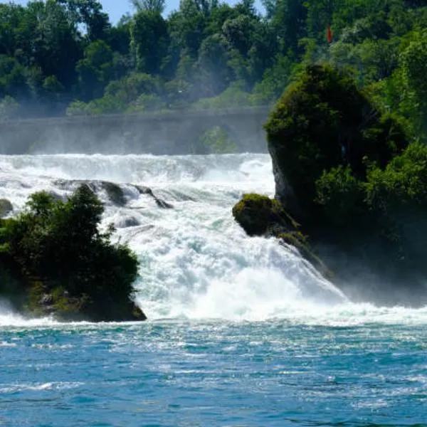 Wohlfühloase am Rheinfall, hotel di Neuhausen am Rheinfall