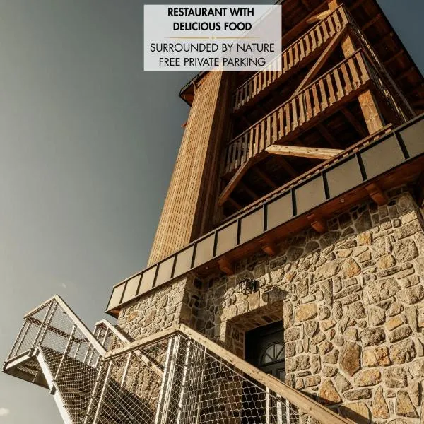 Škofljica에 위치한 호텔 Gostilnica Orle - Sleeping in the tower