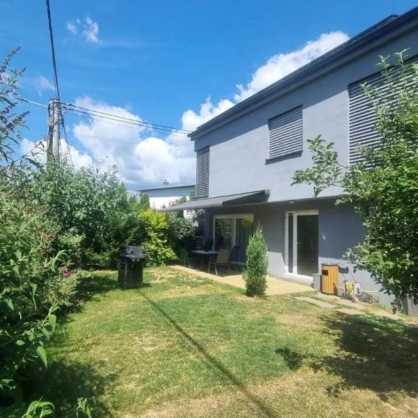 Visteria House with free parking, hotel in Vyšné Opátske