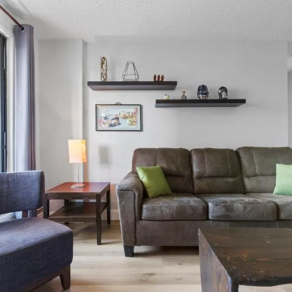 Suite near Downtown, BMO, Stampede, Free Parking, hotelli kohteessa Calgary