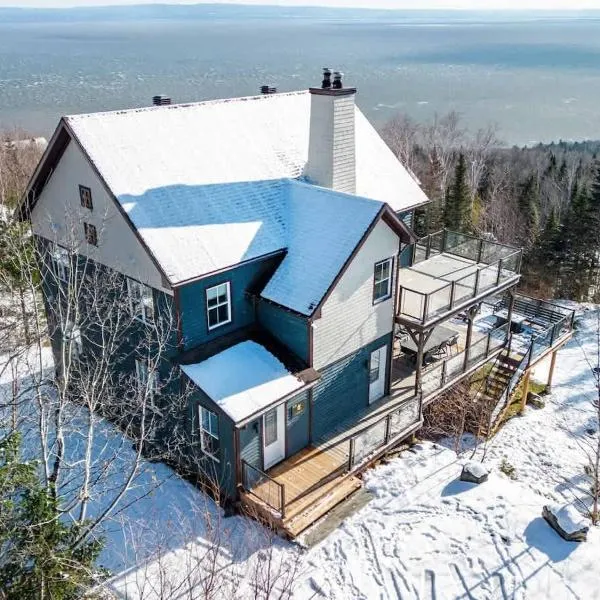 L'Audacieux - SPA, Billard, Poker, Arcade, fleuve, l'évasion VIP, hotel in Petite-Rivière-Saint-François