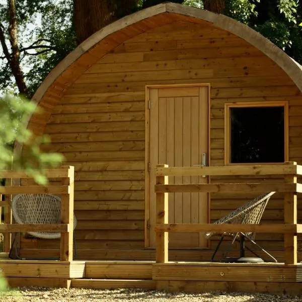 Birdie Glamping Pod, hotel in Great Totham