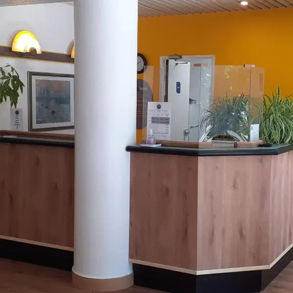 EGG HOTEL - HOTEL LES GENS DE MER Dieppe, hotel v destinácii Dieppe