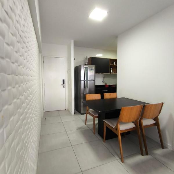 Belíssima Quarto e sala com varanda Time Ponta verde Maceió - AL - Foto 4
