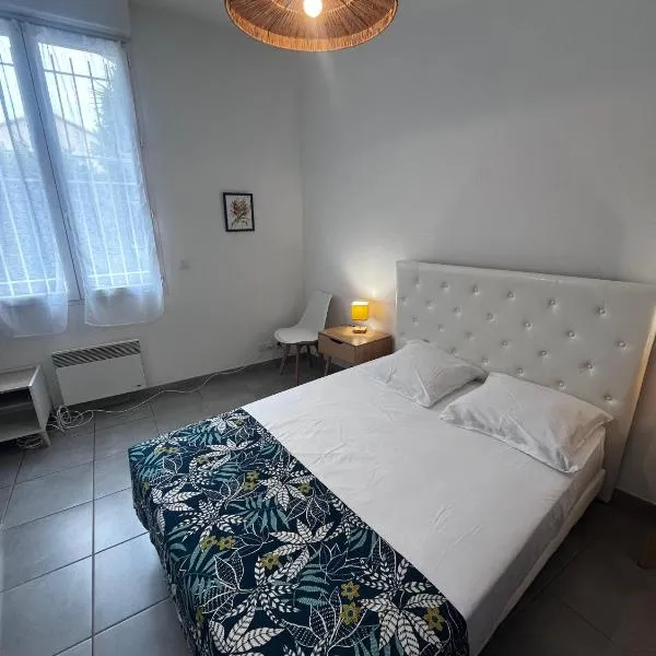 Calme, à 15 minutes de la mer, khách sạn ở Pia
