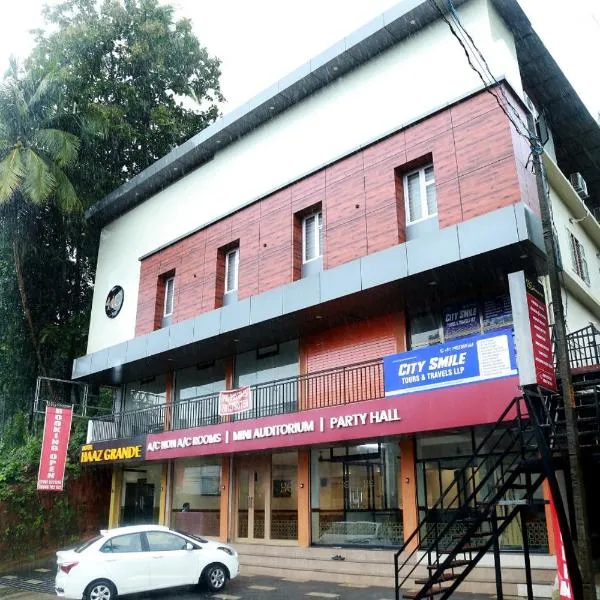 Haaz Grande Kunnamangalam, hotel v destinaci Kunnamangalam