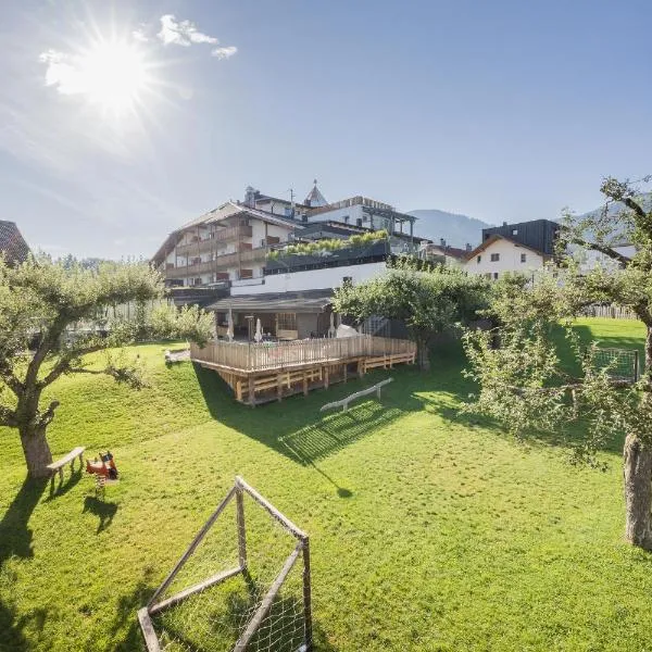 Hotel Fameli, Hotel in Olang