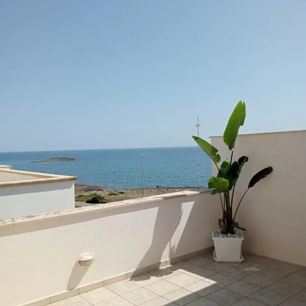 Leo Rooms & Sea, hotel in Torre San Giovanni Ugento