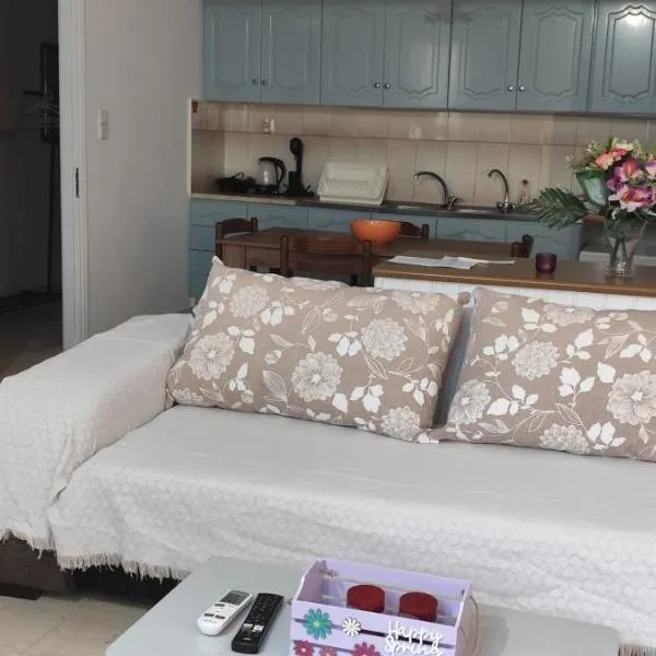 Ευρύχωρο και άνετο διαμέρισμα στην Ιτέα Joanna's Apartment, hotel v destinaci Kírra