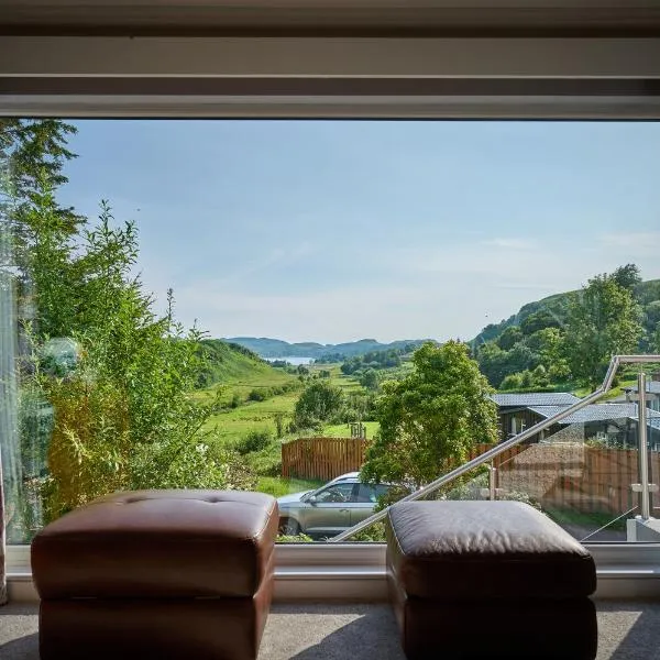 5 bed house near Oban, מלון באובאן