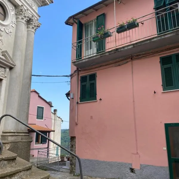 Bilocale Mirella, hotel in Carro