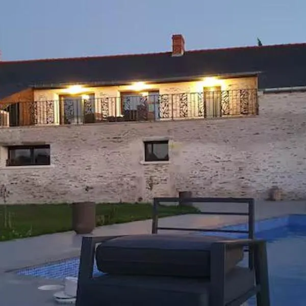 Spacious villa in a very quiet environment, hotel a Les Ponts-de-Cé