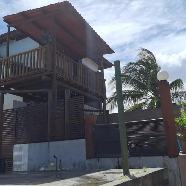Chalé Brisa Mar Pé na Areia em Barra do Jacuípe, hotel a Camaçari