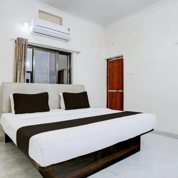 Hotel Ayushman Grand, hotell sihtkohas Jabalpur