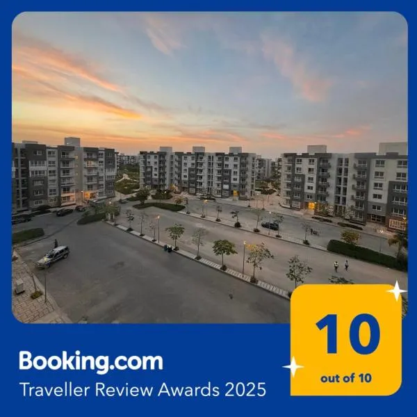 Luxury Inn: 2BR Prime location in Madinaty B12, hotel v destinaci Madinaty