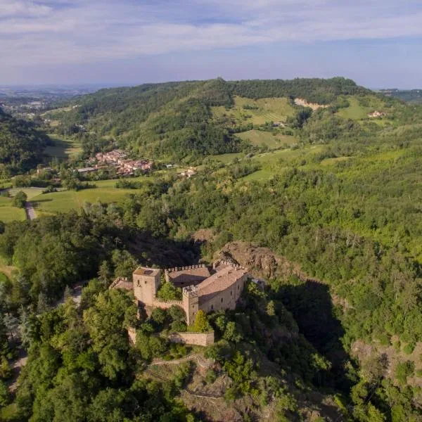 Torre del Barbagianni - Castello di Gropparello, hotel di Carpaneto Piacentino