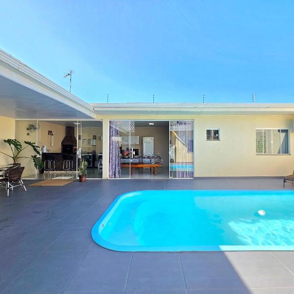 Casa 2 Suítes + 2 quartos piscina e churrasqueira