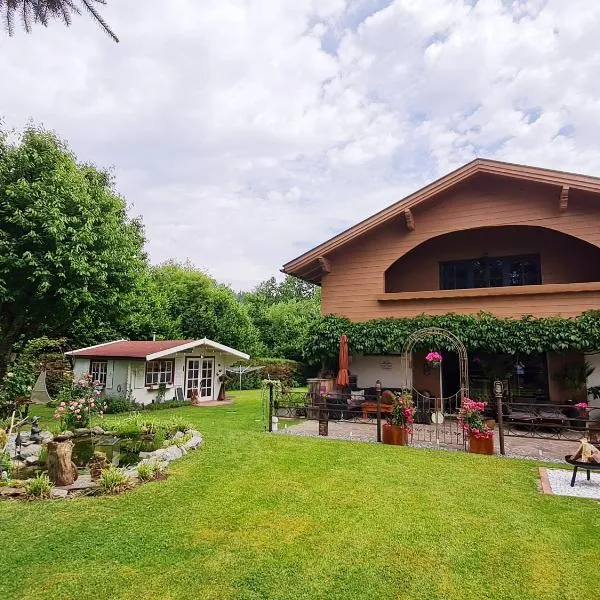 Ferienwohnung Landhausliebe, hotel v destinaci Zwiesel