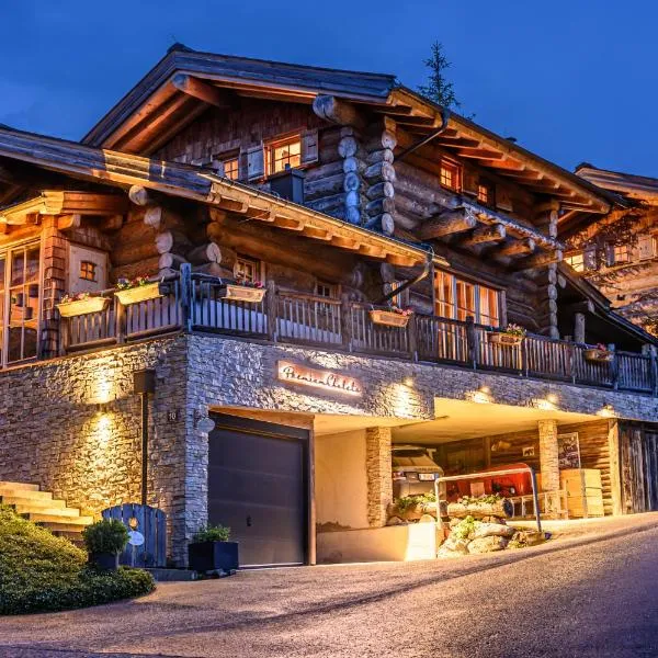 Premium Chalets Maria Alm, hotel di Maria Alm am Steinernen Meer
