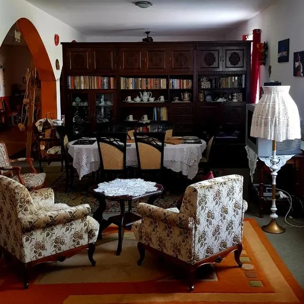Dom Na Ludowo w Brzeźnicy, hotel v destinaci Brzeźnica