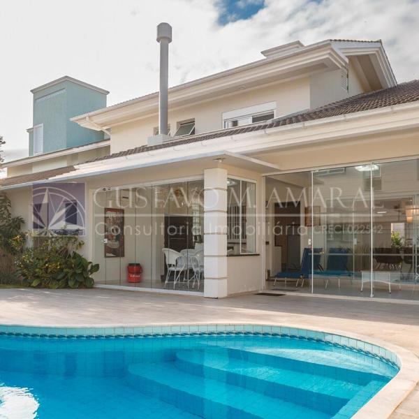 High Standard House in Jurerê Internacional