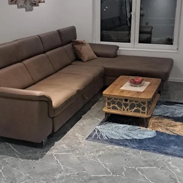 Apartman hukanovic、Bosanska Krupaのホテル