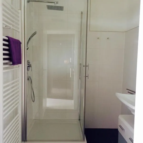 Holiday Home Dee/Syre am Erlenhofsee, hotel sa Ransbach-Baumbach