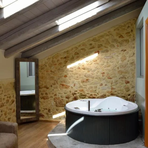 Elia Kentron, hotel ve městě Chania