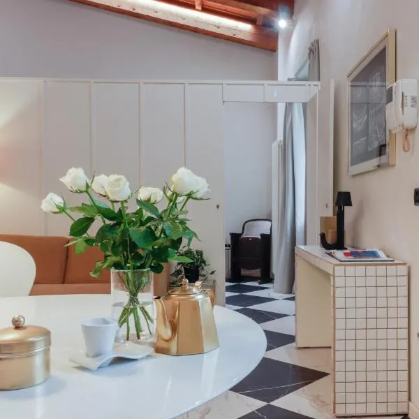 TEATRUM LOFT Teatro Galli -Jacuzzi in camera, ξενοδοχείο στο Ρίμινι