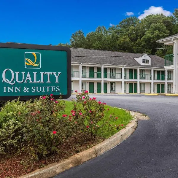 Quality Inn & Suites Greensboro near Lake Oconee, hotel v destinaci Turnwold