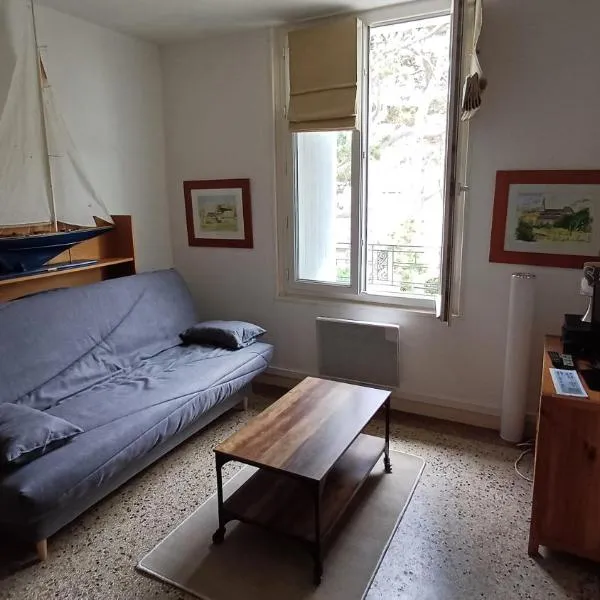 Appartement 4 pers St aubin sur mer 1mn mer et plage, hotel v destinácii Saint-Aubin-sur-Mer