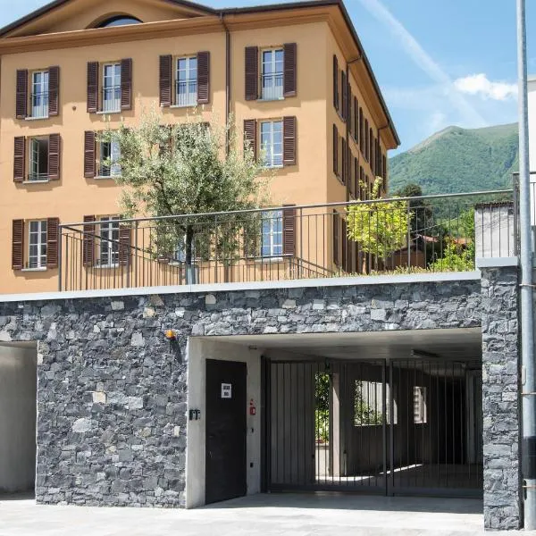 Maioliche Apartments Griante, hotel en Cadenabbia