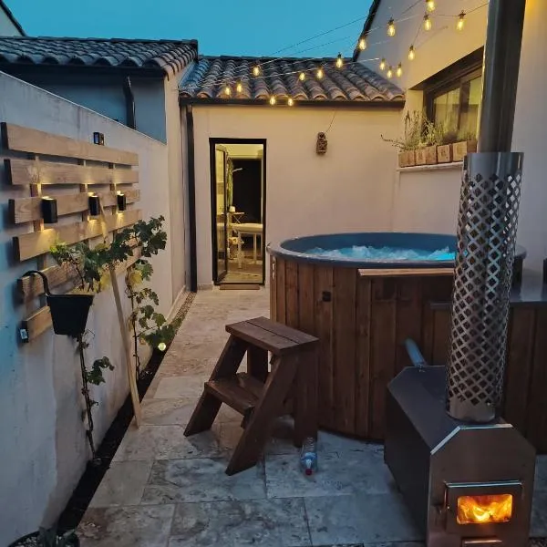 Suite romantique avec jacuzzi privatif, hôtel à Piolenc